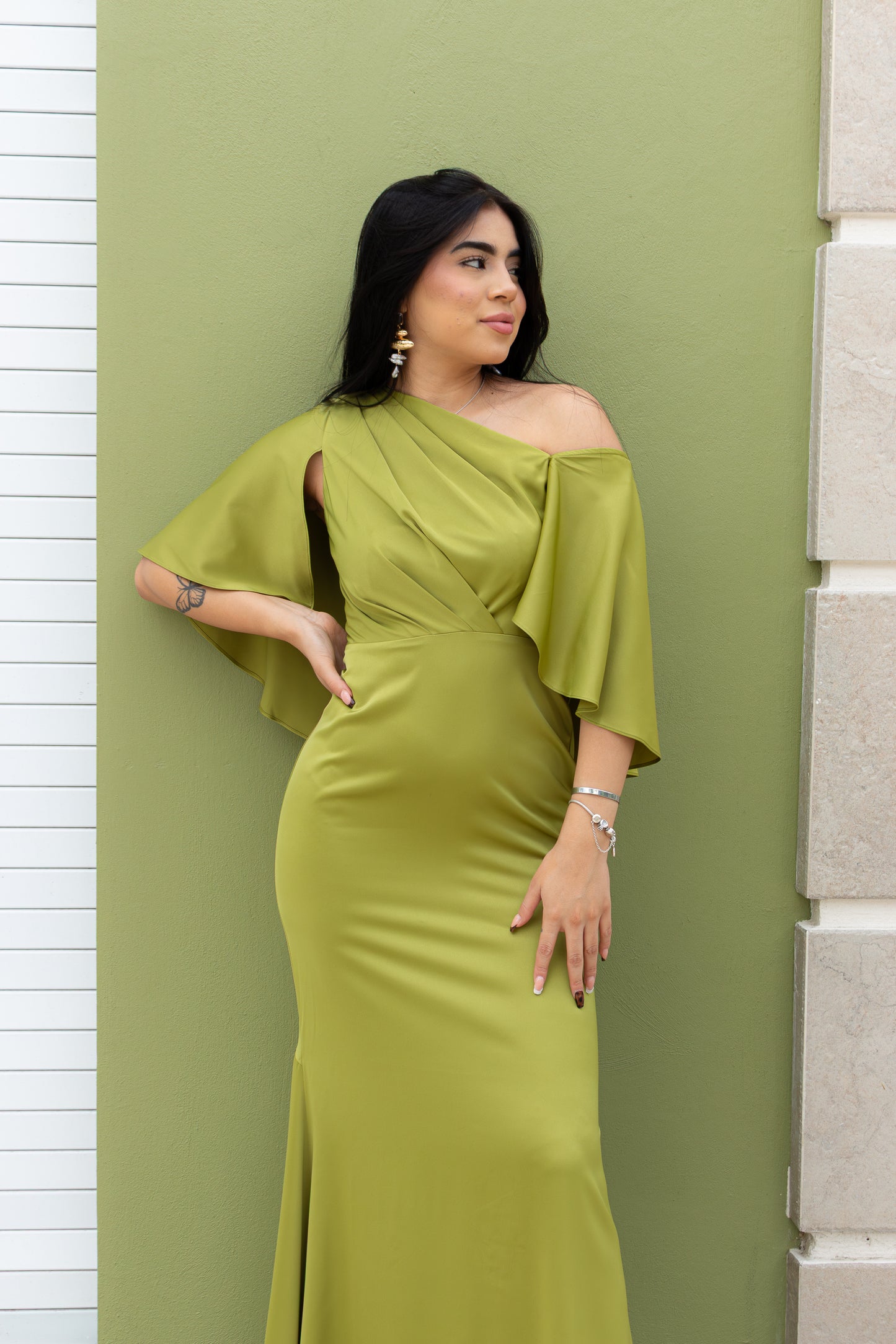 VESTIDO VERDE ASIMÉTRICO