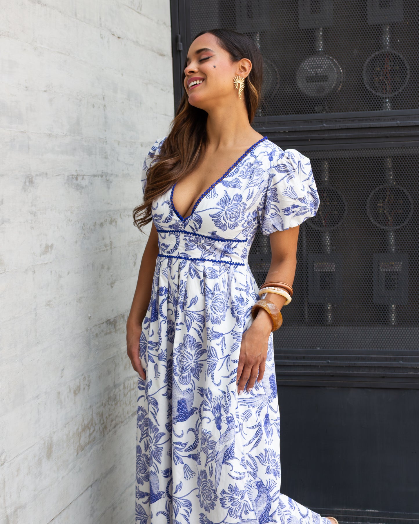 VESTIDO FLORES AZULES CUELLO V