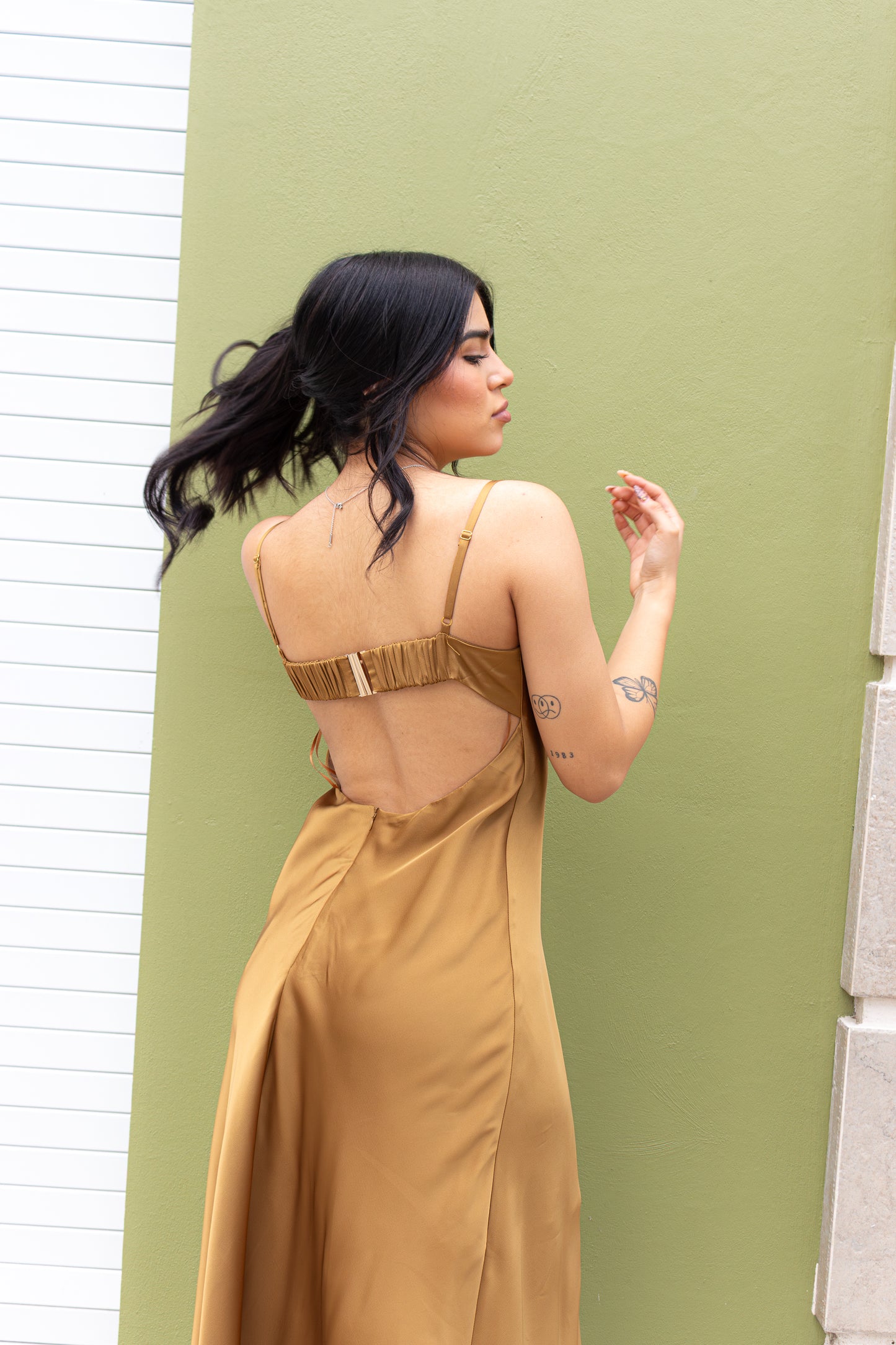 VESTIDO SATIN ORO