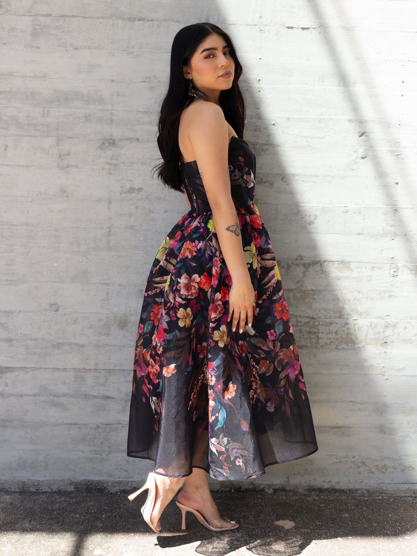 VESTIDO NEGRO CON FLORES