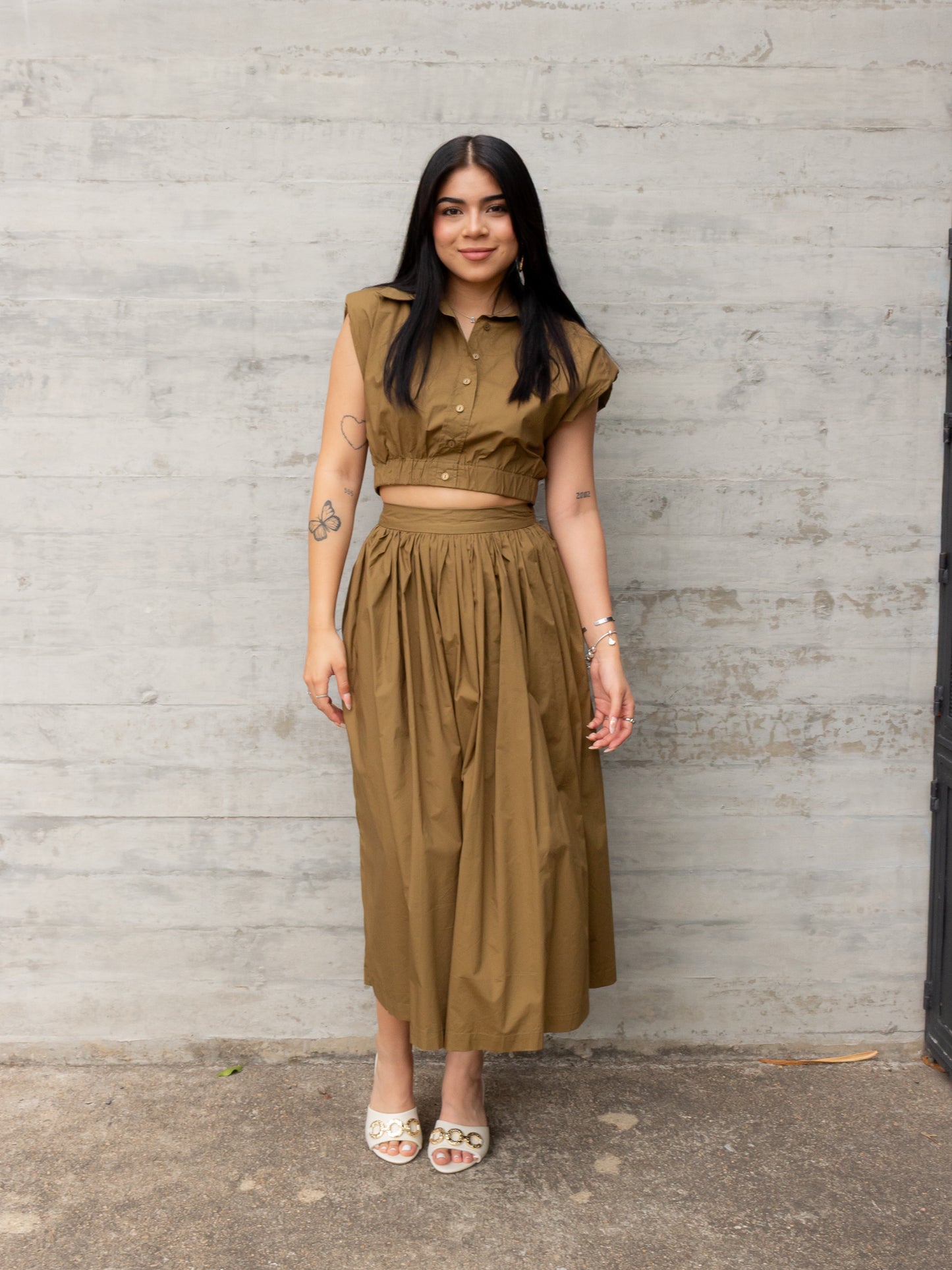 CONJUNTO VERDE MILITAR CON FALDA