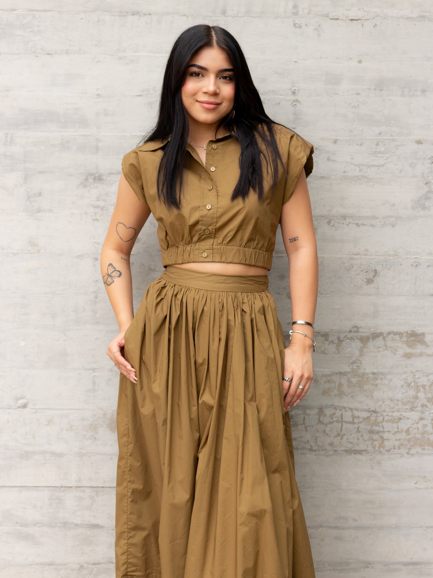 CONJUNTO VERDE MILITAR CON FALDA