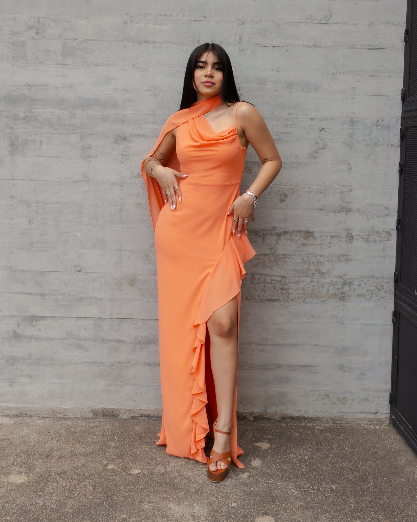 VESTIDO LARGO NARANJA CON TIRANTE