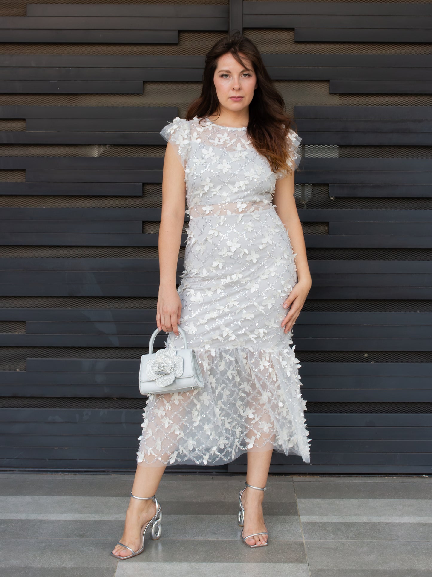 VESTIDO BLANCO LENTEJUELAS CON FLORES