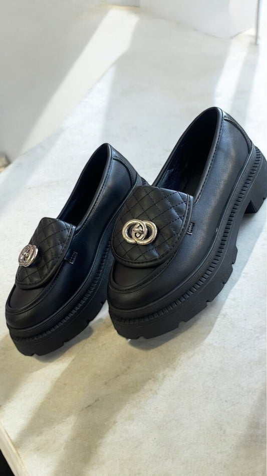 Mocasines negros chnel