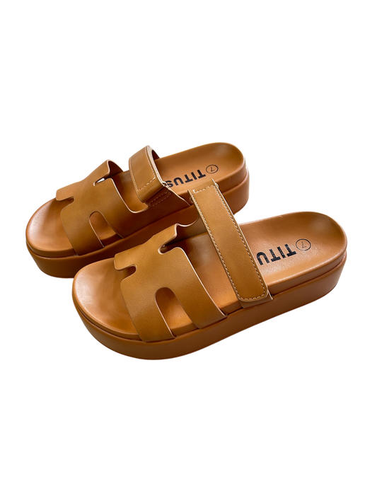 Sandalias piel camel anchas