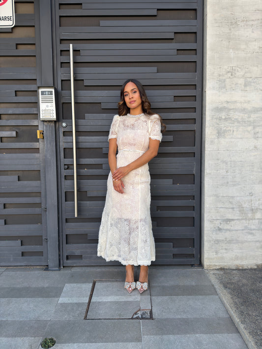 VESTIDO MINI ENCAJE FLORAL