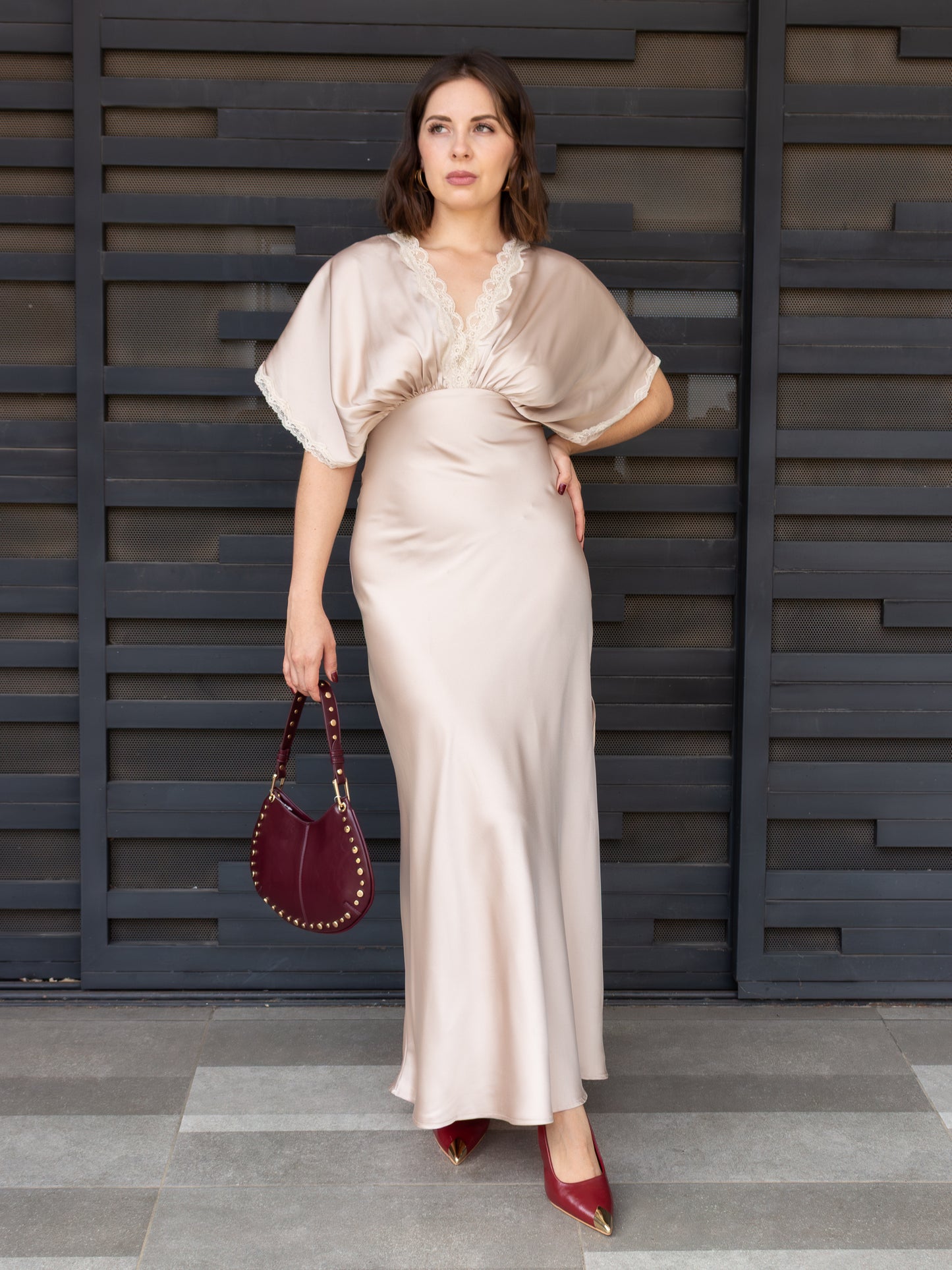 VESTIDO MARIPOSA BEIGE