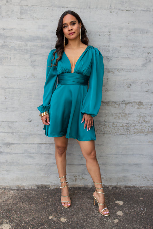 VESTIDO CORTO CON MANGAS V