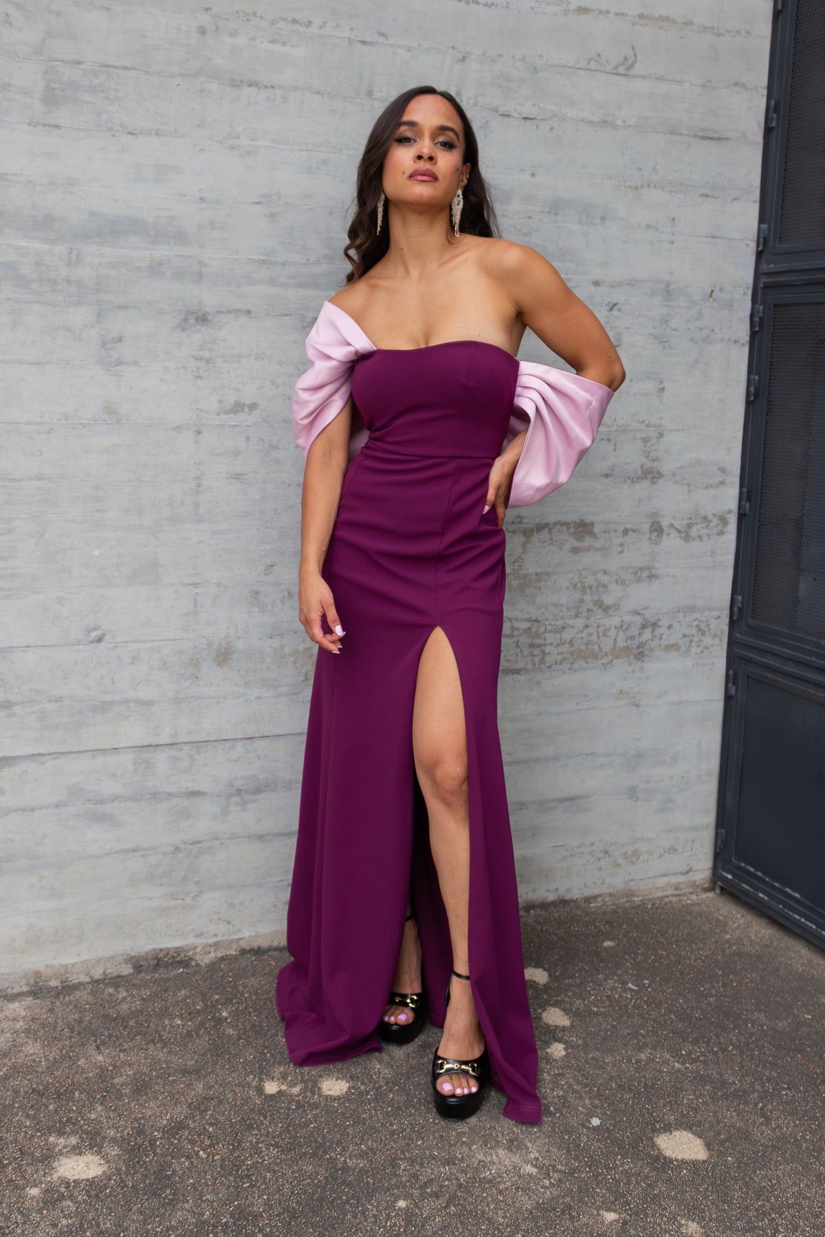 VESTIDO UVA CON MOÑO EN ESPALDA ROSA