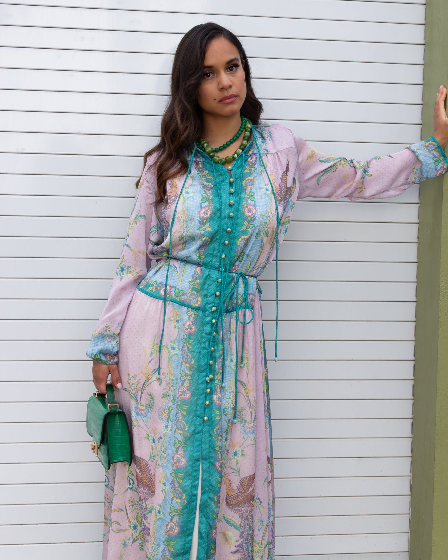 VESTIDO LARGO CON MANGAS VERDE AZULADO