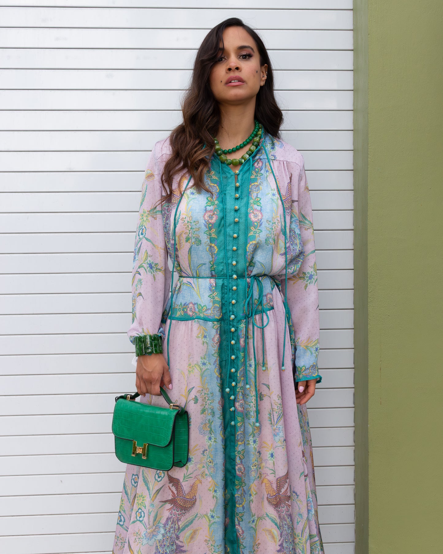 VESTIDO LARGO CON MANGAS VERDE AZULADO