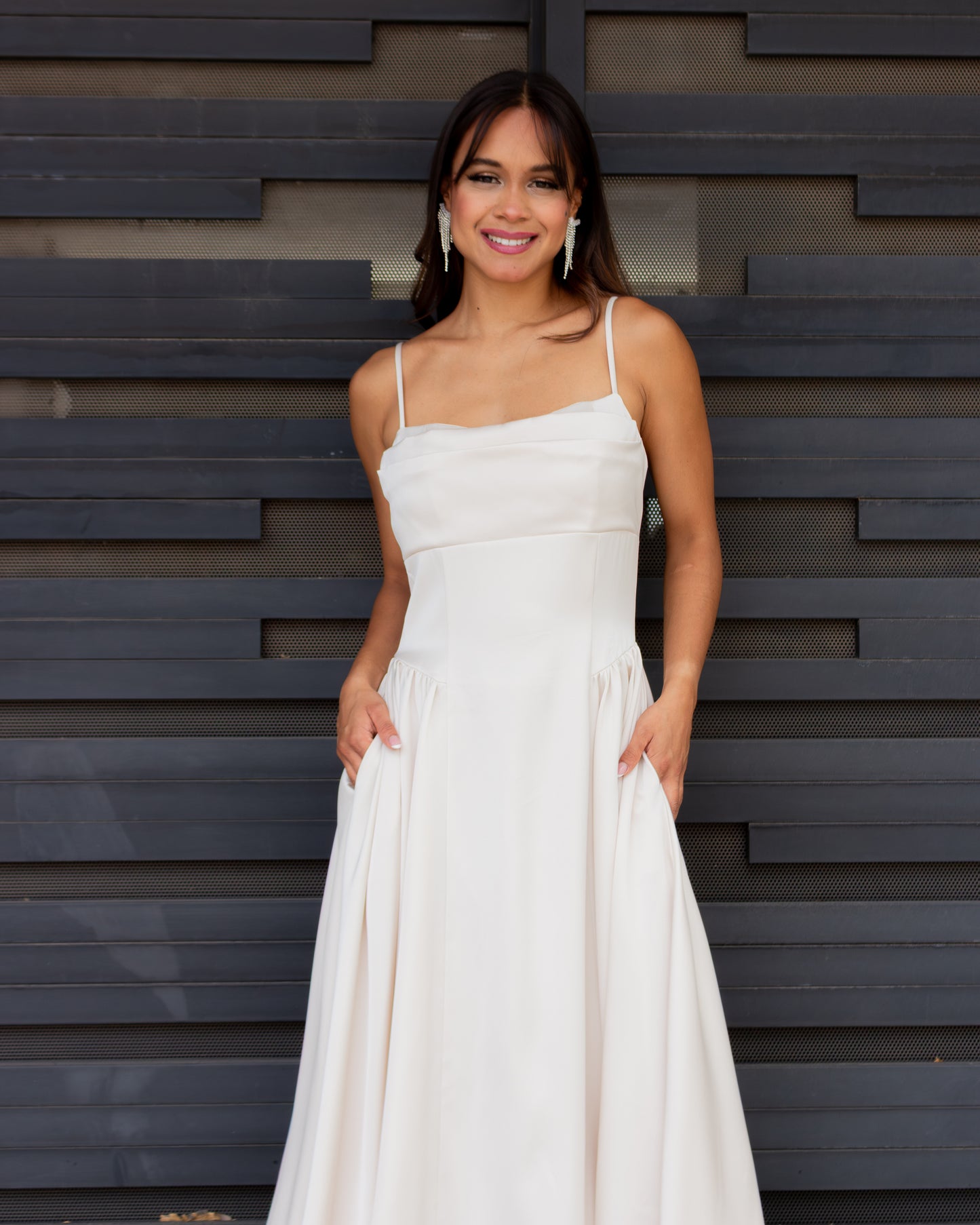 VESTIDO BEIGE SATIN DE TIRANTES