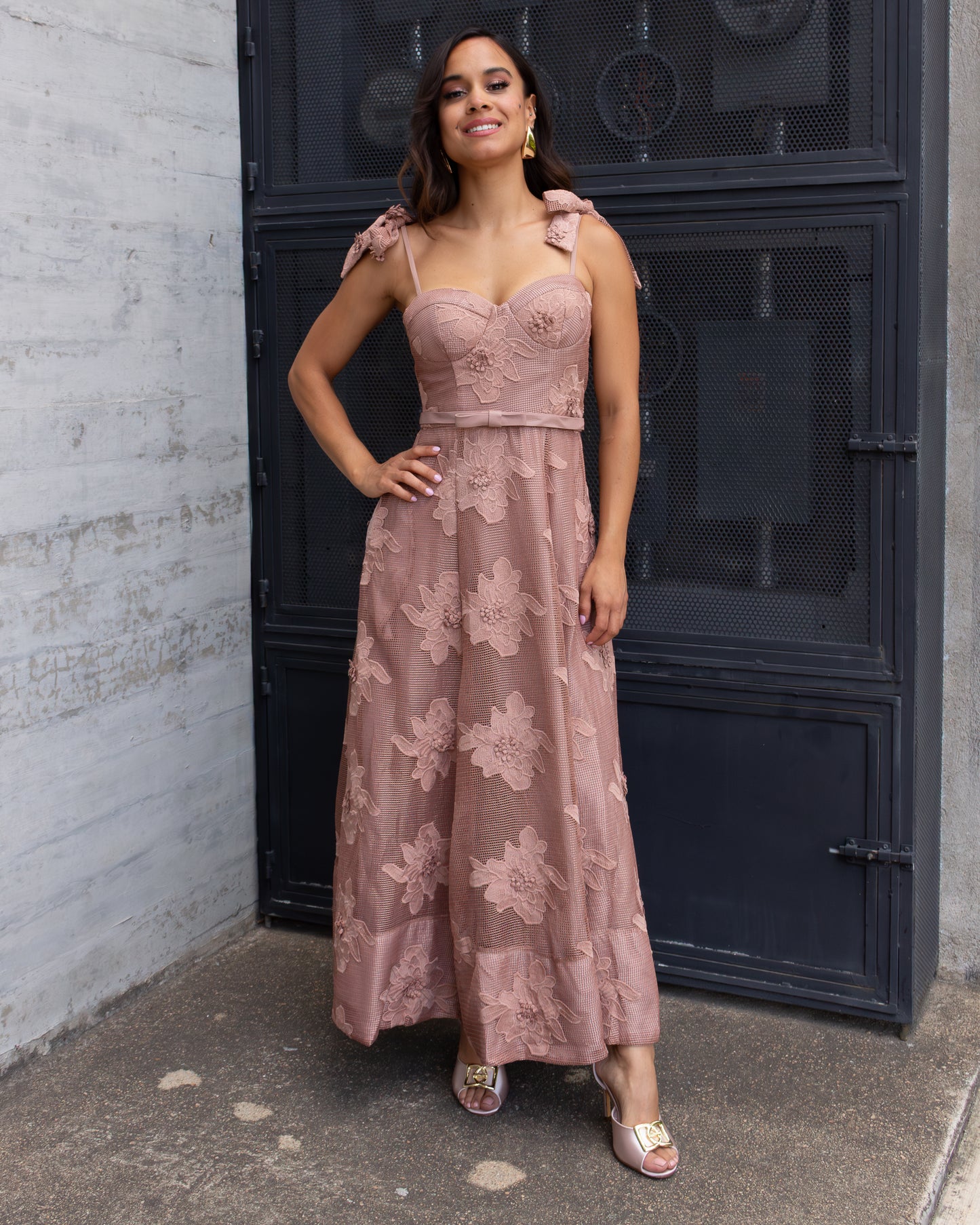 VESTIDO CAFE CON FLORES