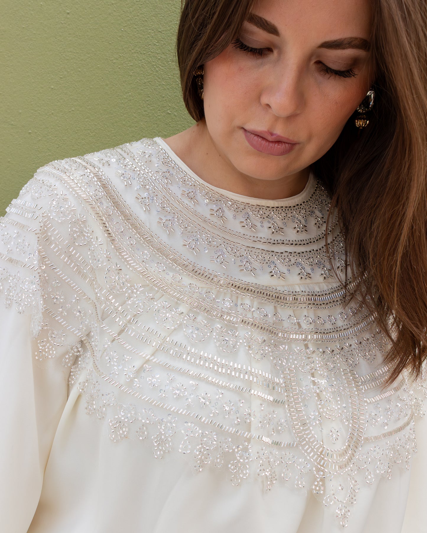 BLUSA MANGA LARGA CON BRILLOS BEIGE