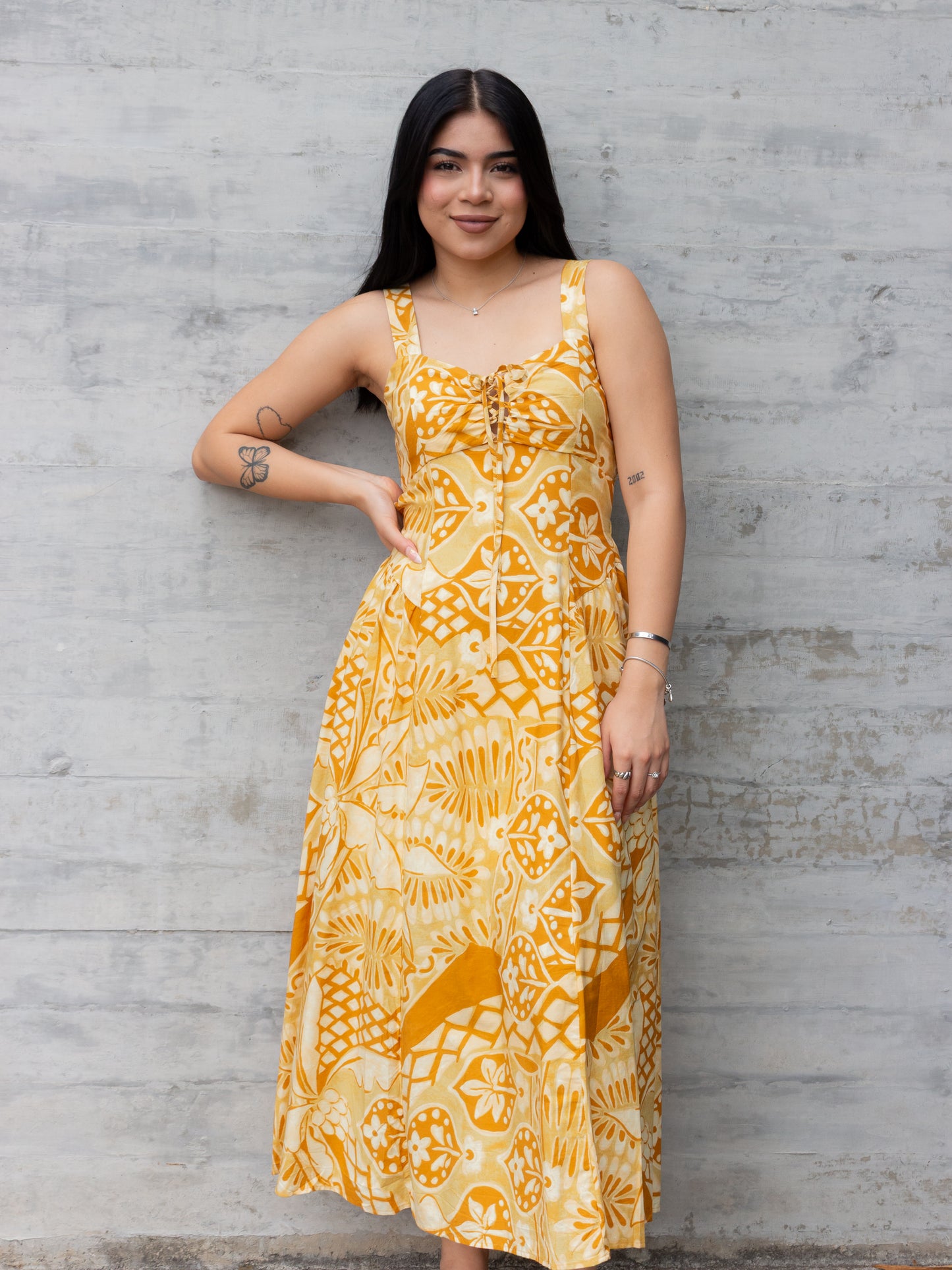 VESTIDO MIDI AMARILLO DE TIRANTES