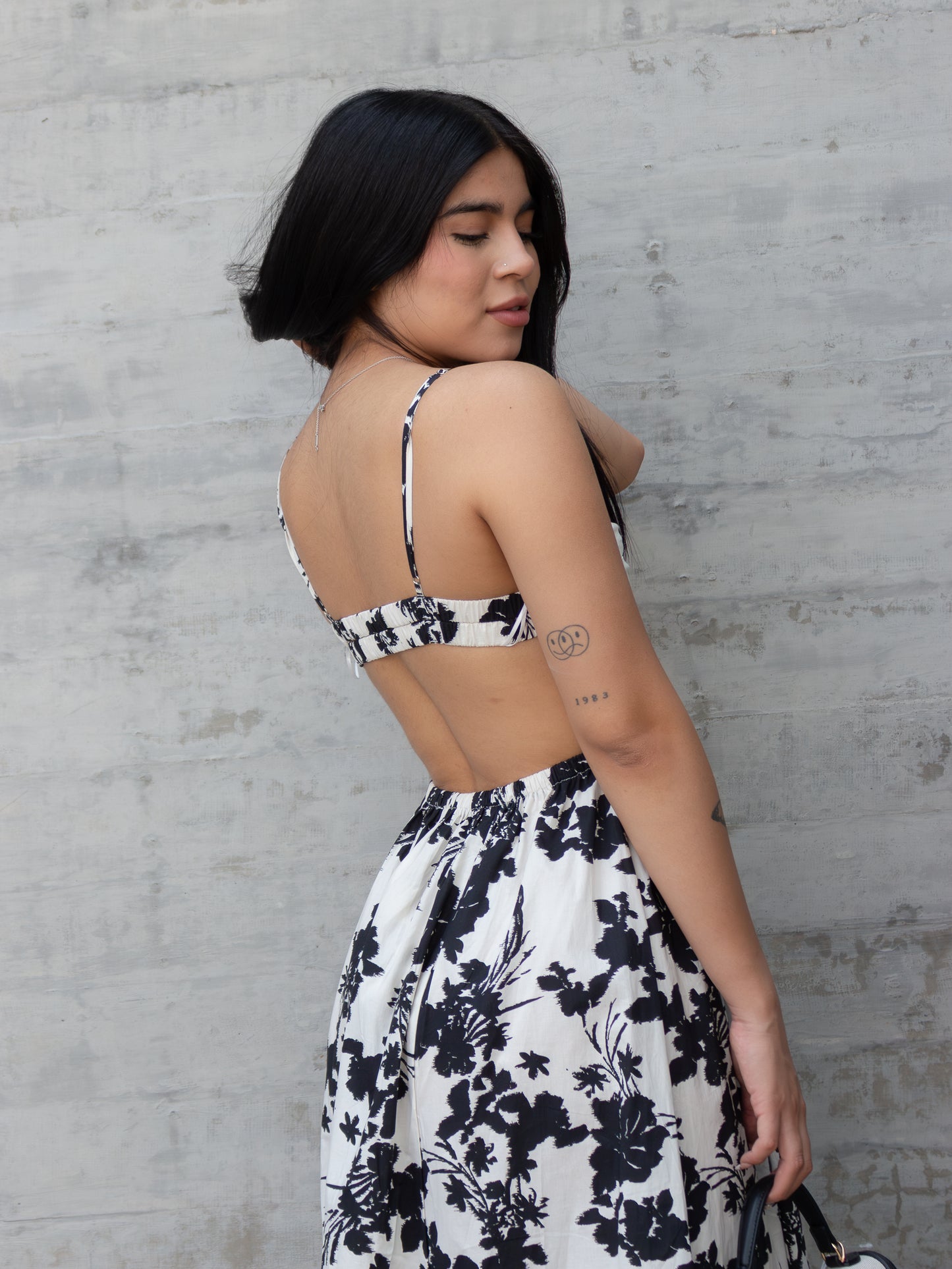 VESTIDO MIDI HOJAS NEGRAS