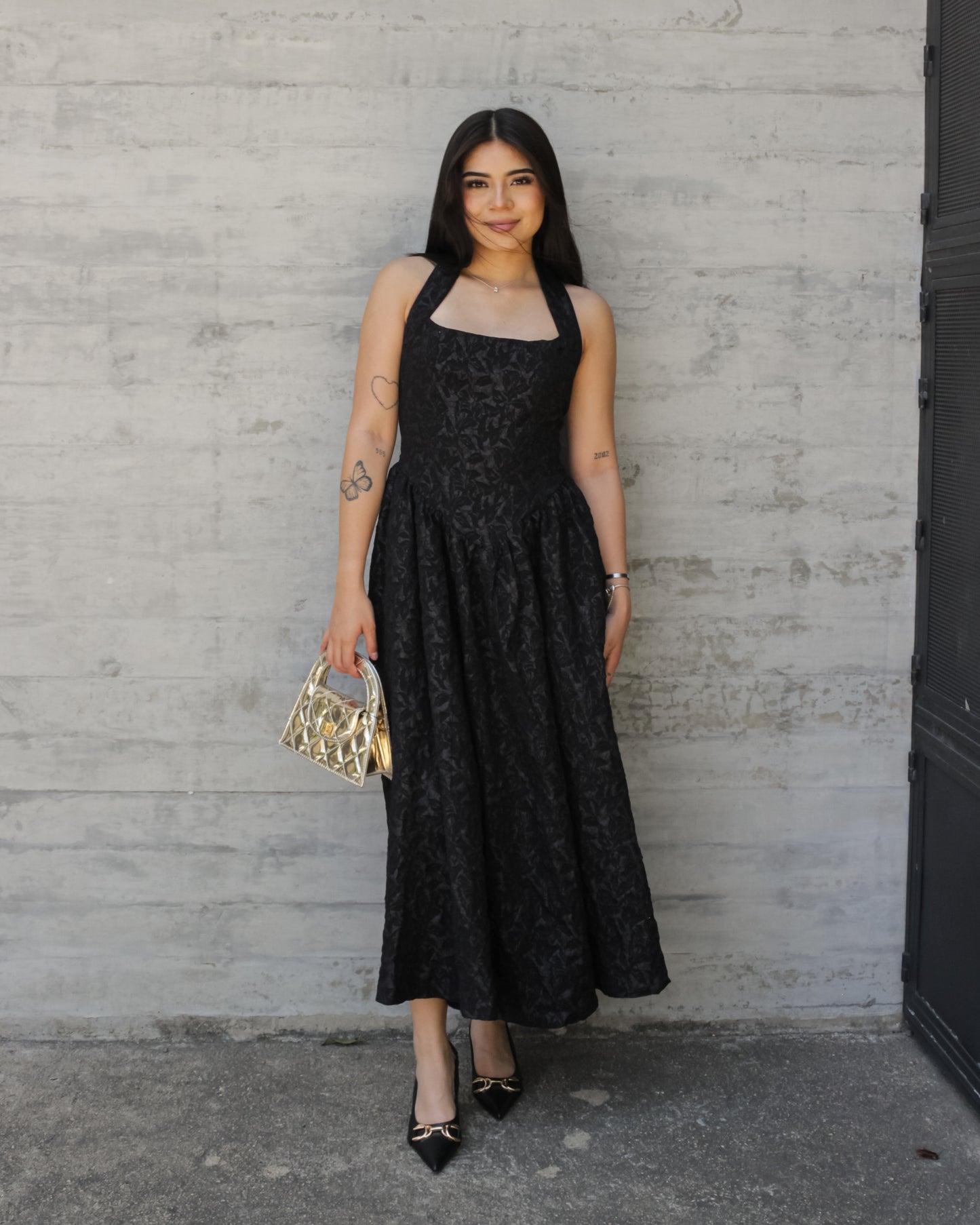 VESTIDO CUELLO HALTER NEGRO