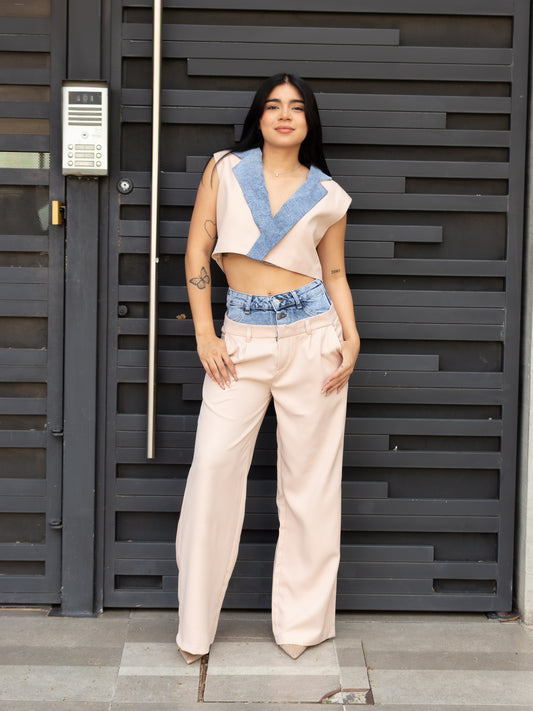 CONJUNTO TIPO SASTRE BEIGE Y DENIM