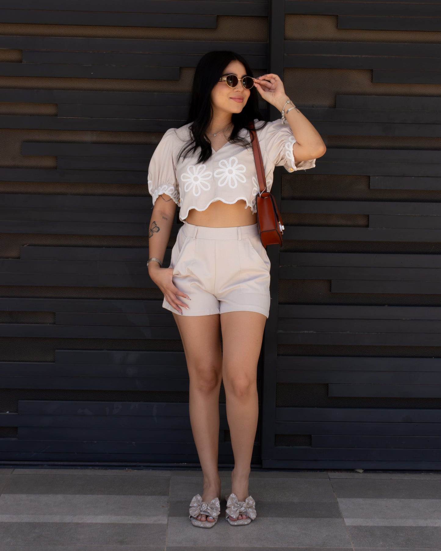 CONJUNTO BEIGE SHORT OLA
